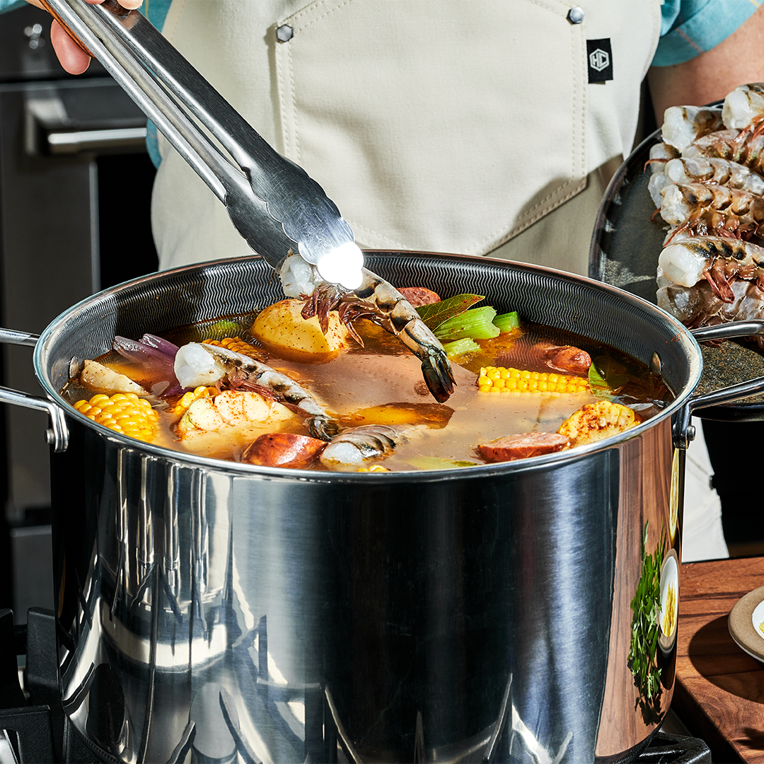 Hybrid Stock Pot with Lid, 12-Qt - Image 8