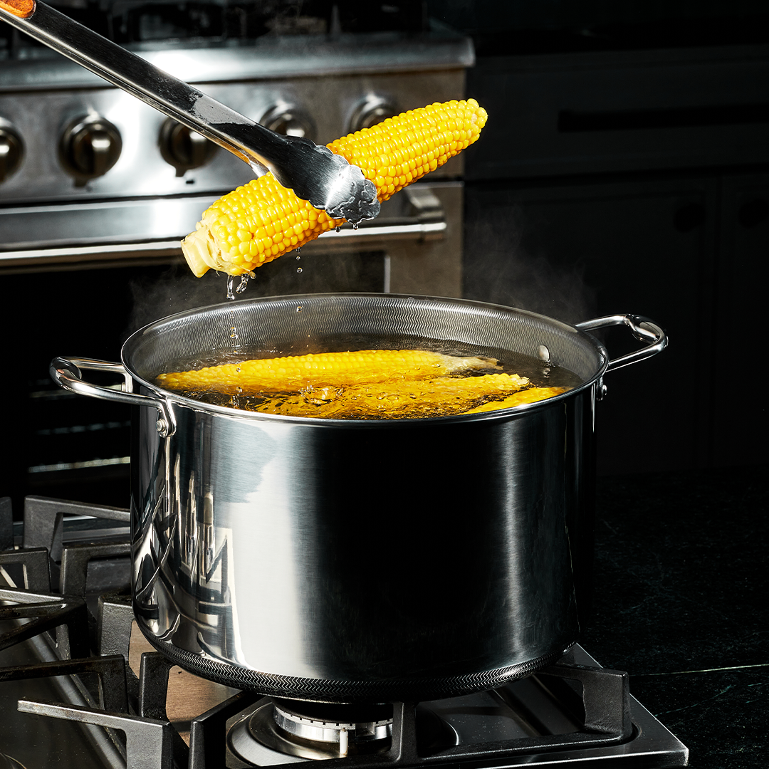 Hybrid Stock Pot with Lid, 12-Qt - Image 7
