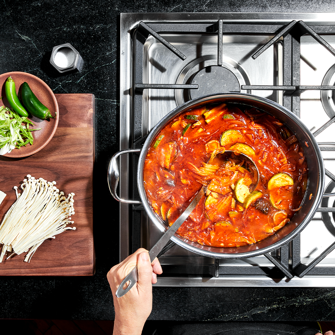 Hybrid Oval Dutch Oven, 6.5-Qt - Image 5