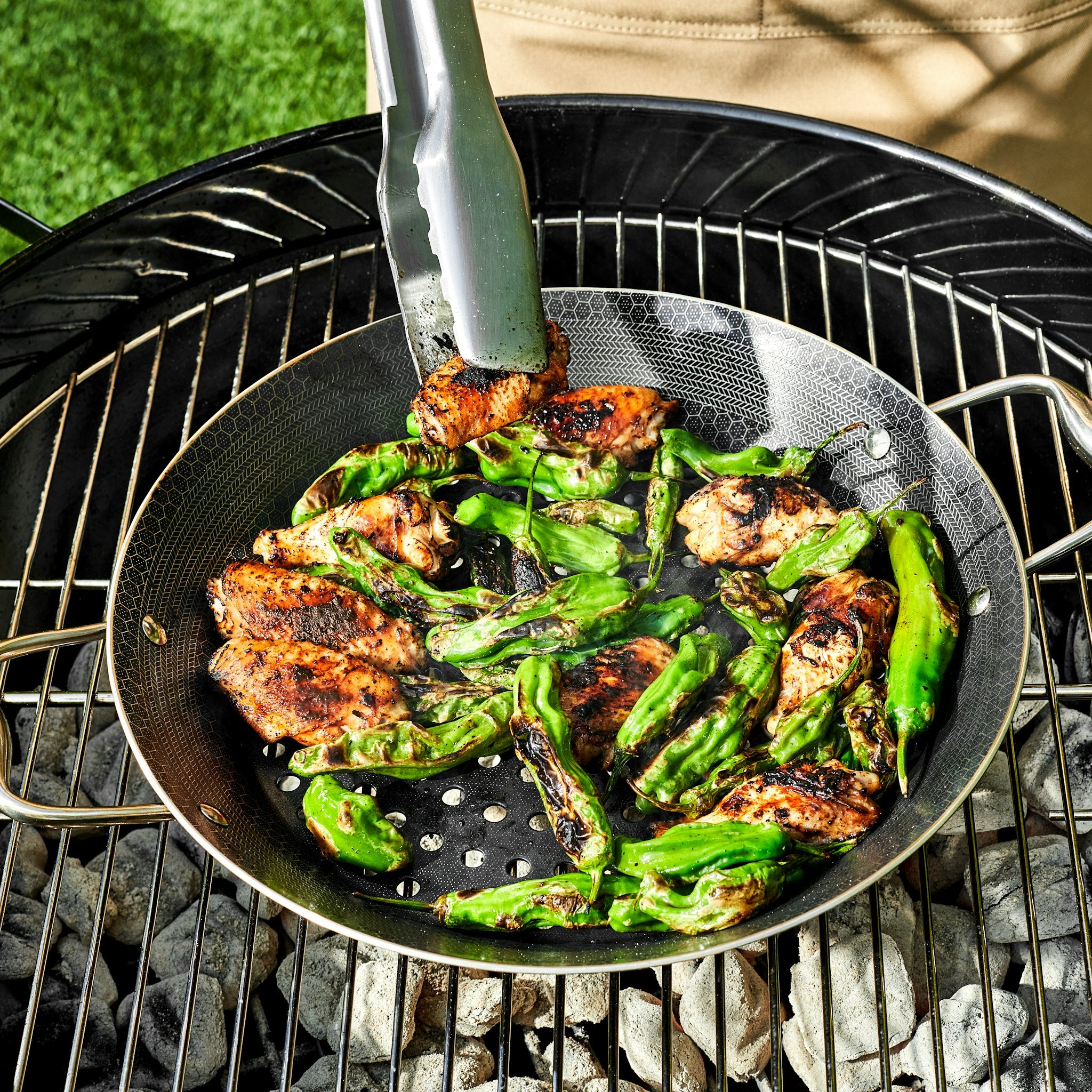 HexClad BBQ Grill Pan + Meat Cleaver Bundle - Image 4