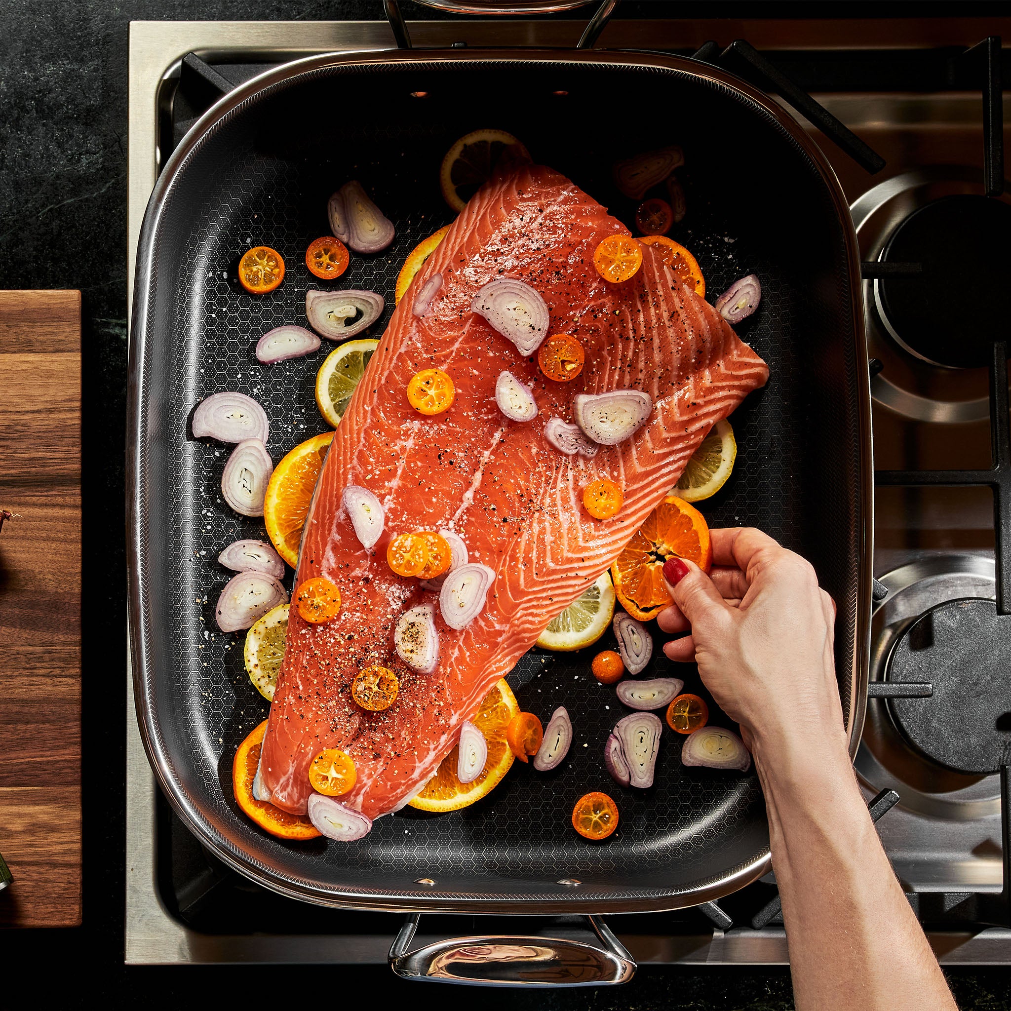 Hybrid Roasting Pan with Rack - Image 11